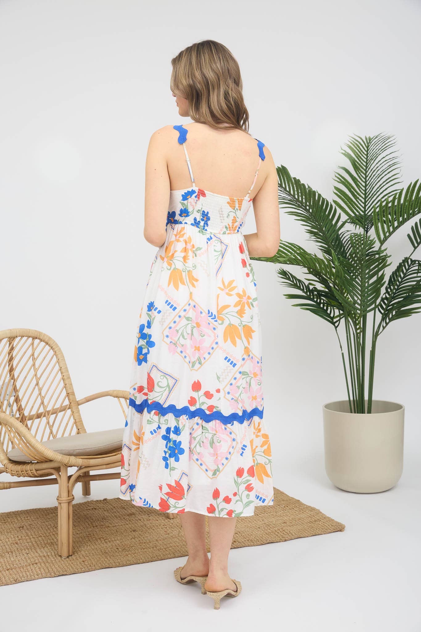 WENDY WAVY DETAIL SLEEVELESS MIDI DRESS