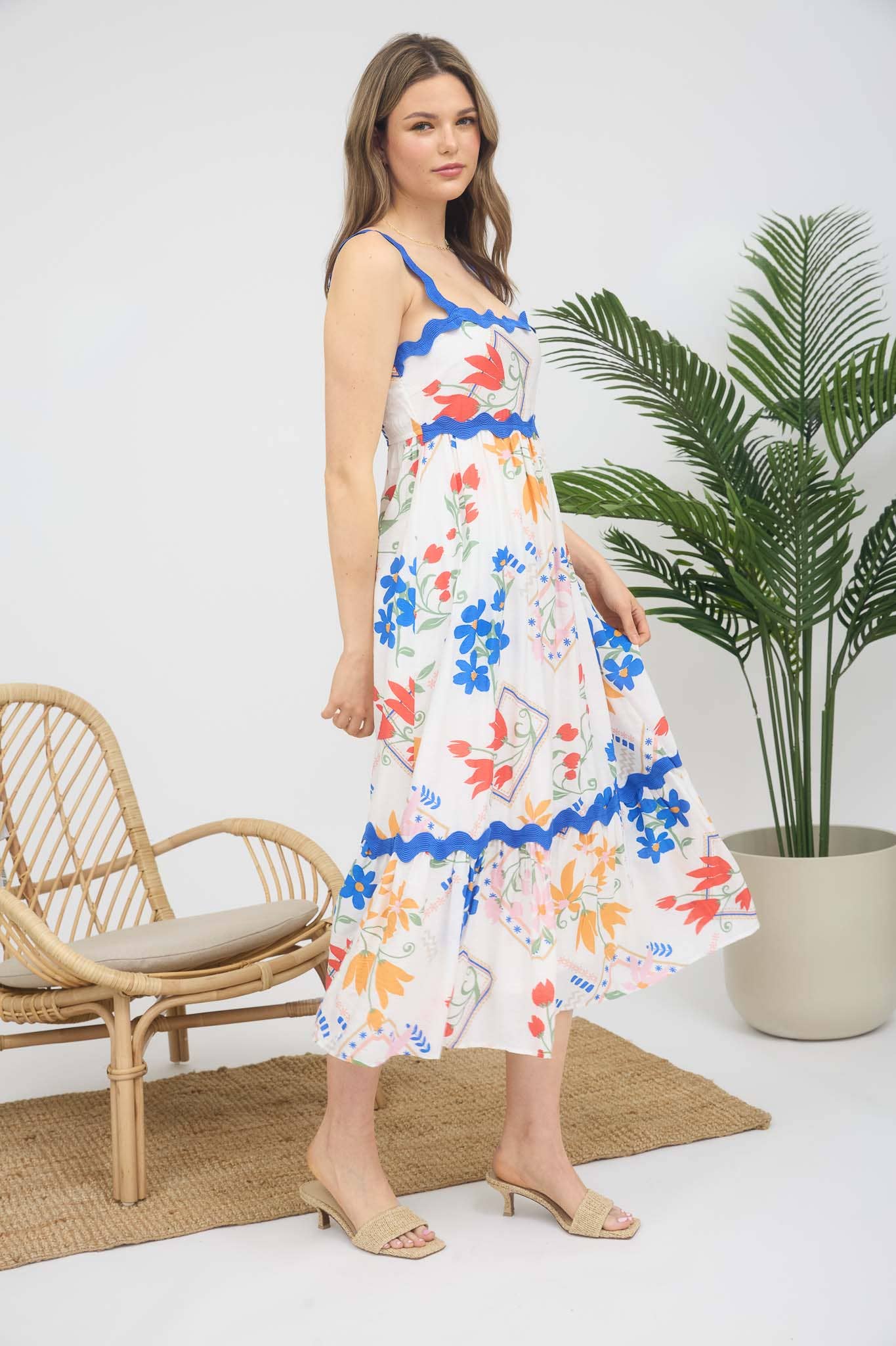 WENDY WAVY DETAIL SLEEVELESS MIDI DRESS
