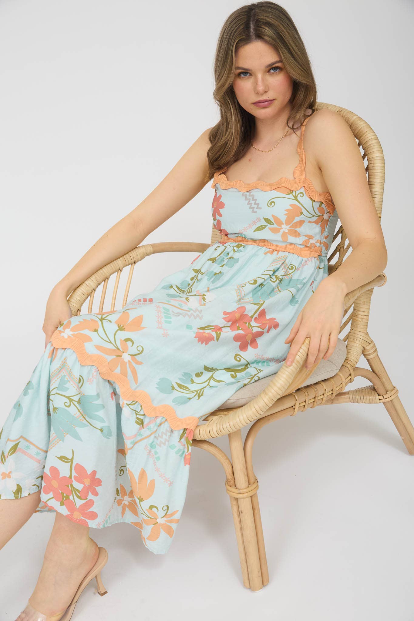 WENDY WAVY DETAIL SLEEVELESS MIDI DRESS