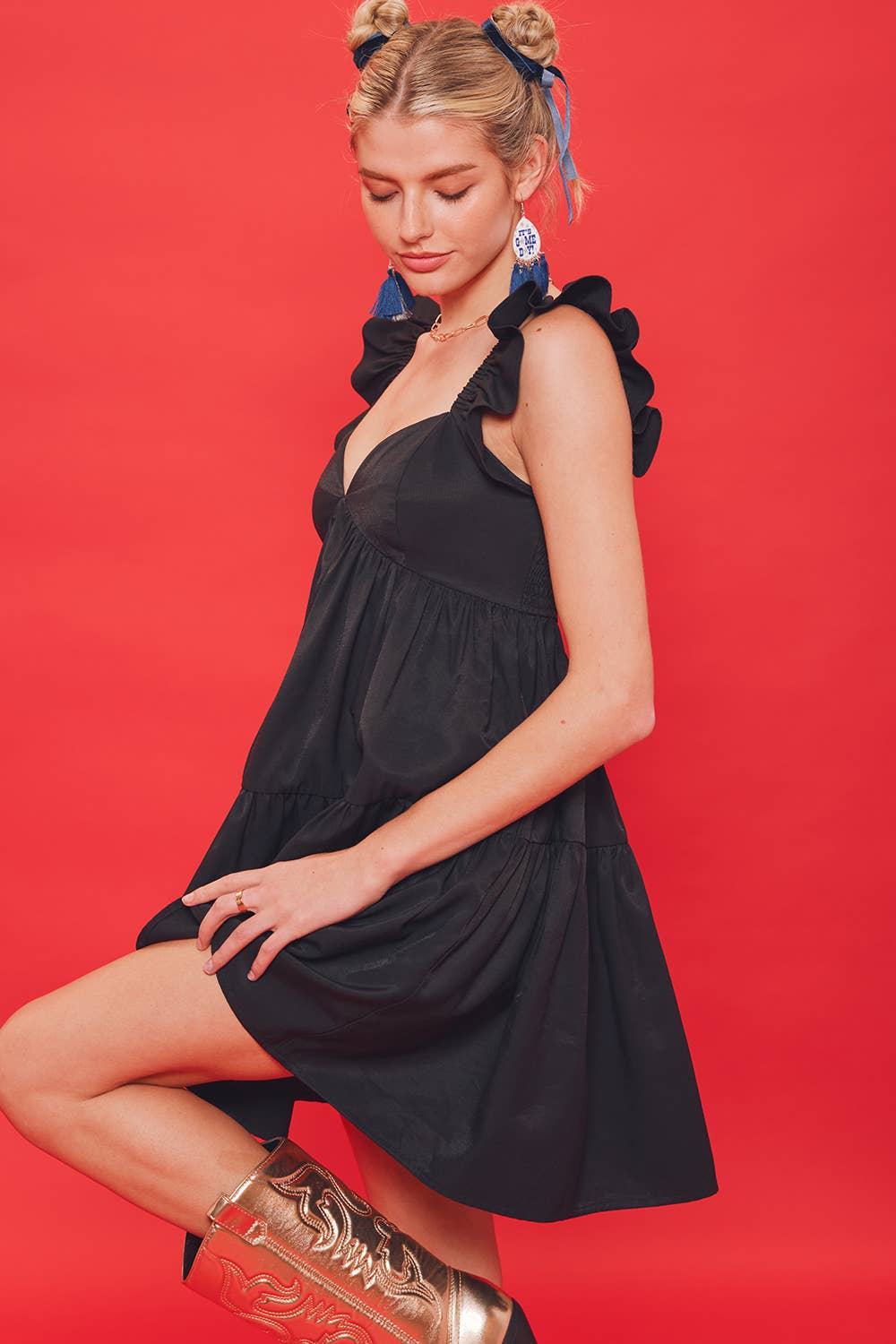RUFFLED SHOULDER BABYDOLL MINI DRESS