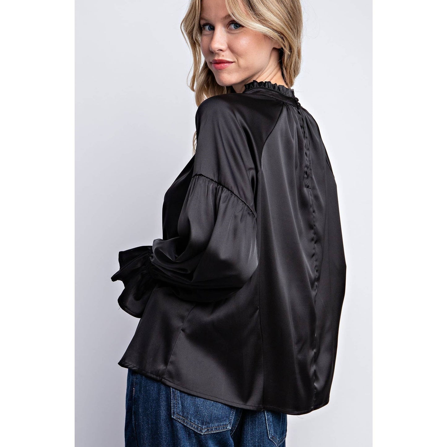 FRILLED COLLAR SATIN BLOUSE