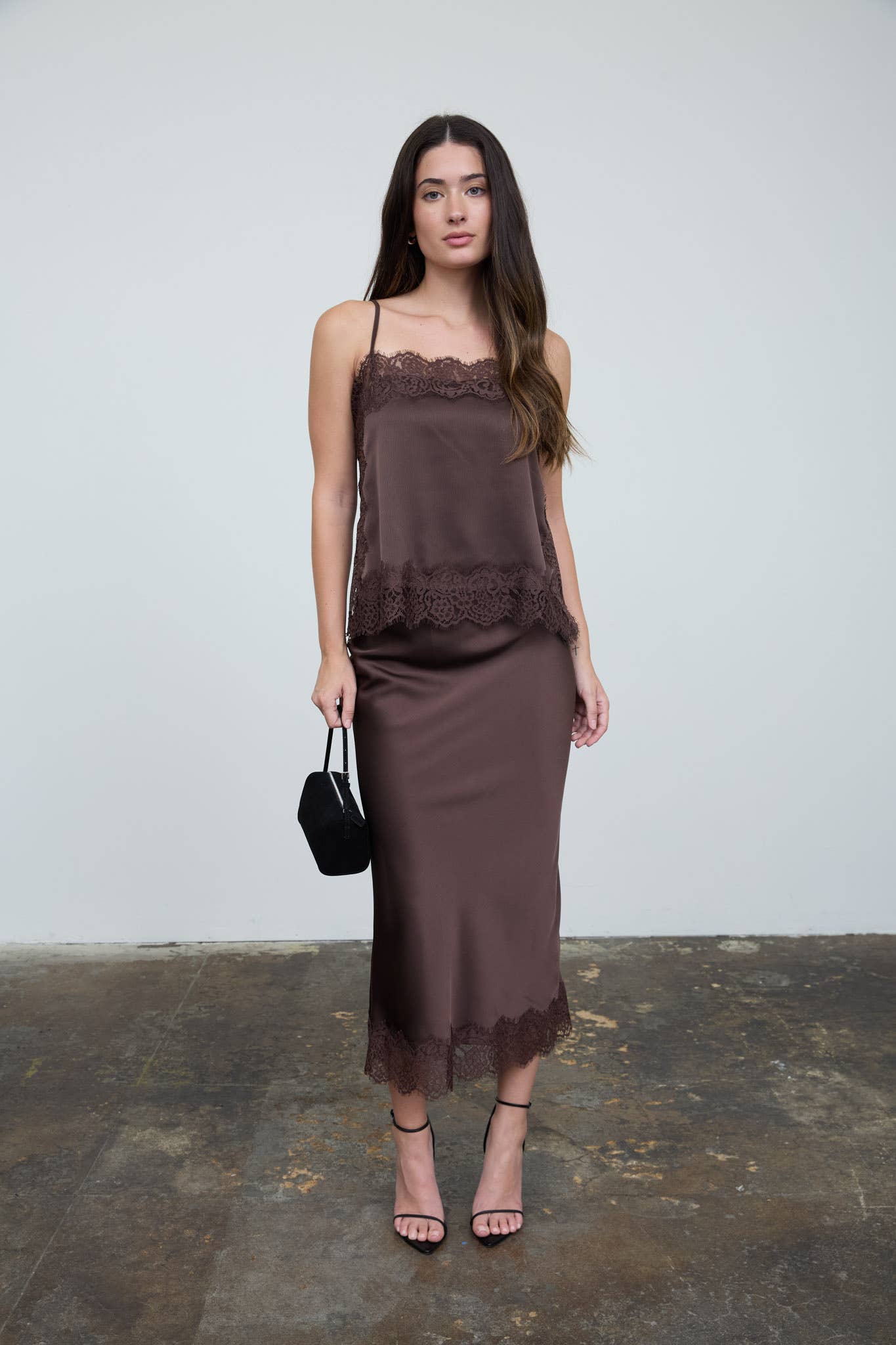 Lace the day hem BACK SLIT PENCIL MIDI SKIRT (PRE-ORDER